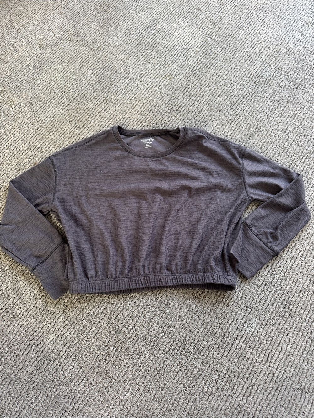 Old Navy Dark Gray Cropped Long Sleeve Tee